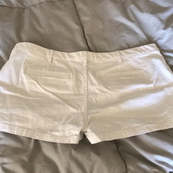 Express Shorts - Picture 3 of 3